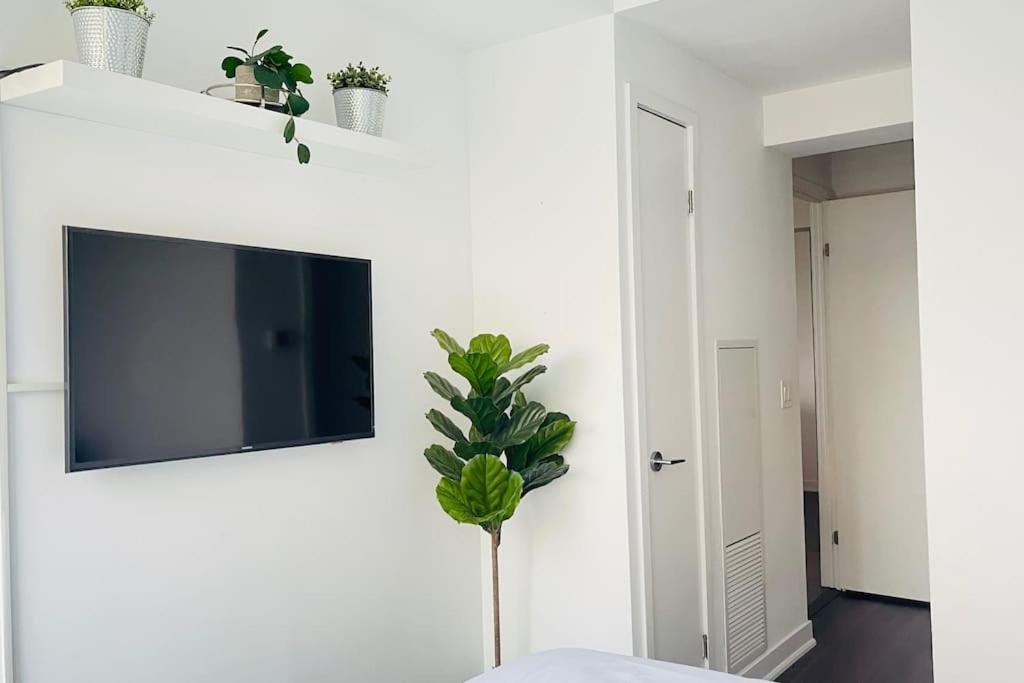 New Superior Lakeview Luxury Top Floor 3-Bedroom Suite On 48Th Floor Toronto Kültér fotó