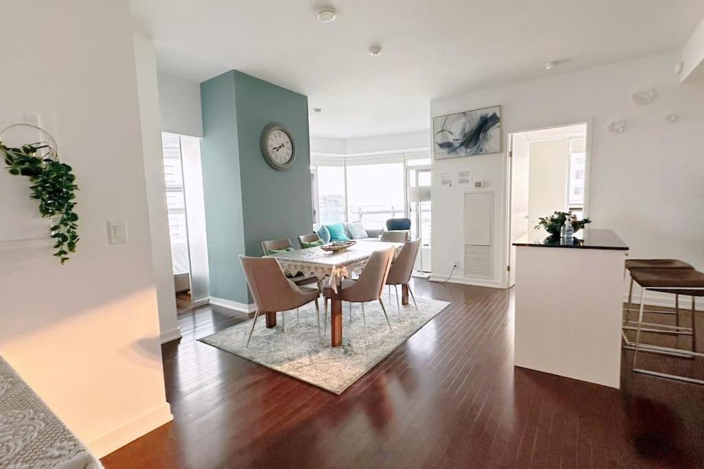 New Superior Lakeview Luxury Top Floor 3-Bedroom Suite On 48Th Floor Toronto Kültér fotó