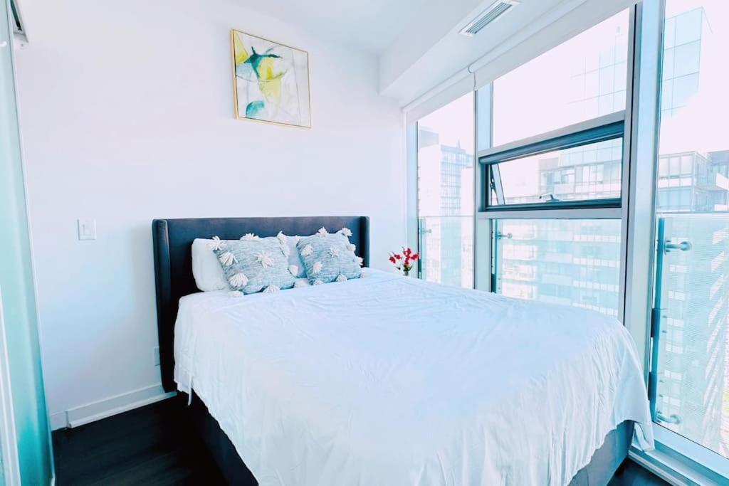 New Superior Lakeview Luxury Top Floor 3-Bedroom Suite On 48Th Floor Toronto Kültér fotó