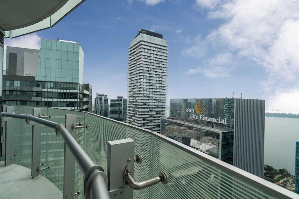 New Superior Lakeview Luxury Top Floor 3-Bedroom Suite On 48Th Floor Toronto Kültér fotó