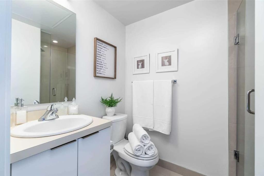 New Superior Lakeview Luxury Top Floor 3-Bedroom Suite On 48Th Floor Toronto Kültér fotó
