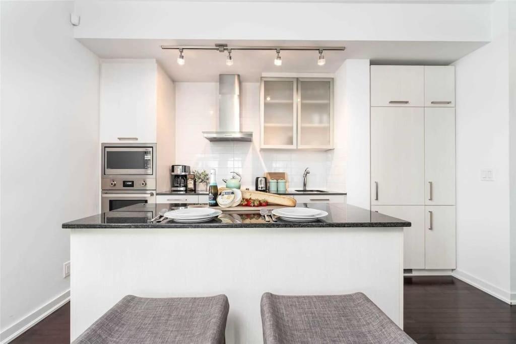 New Superior Lakeview Luxury Top Floor 3-Bedroom Suite On 48Th Floor Toronto Kültér fotó