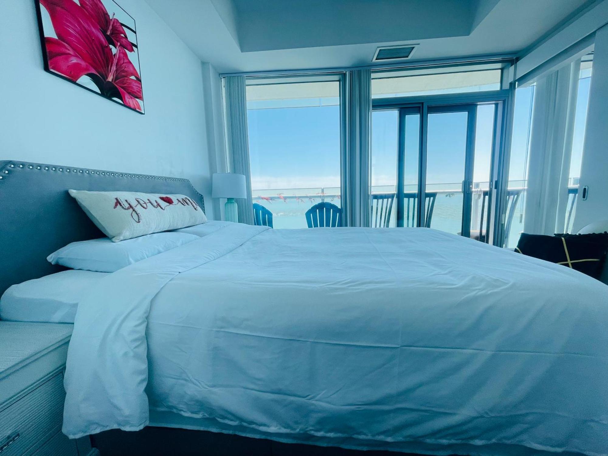 New Superior Lakeview Luxury Top Floor 3-Bedroom Suite On 48Th Floor Toronto Kültér fotó